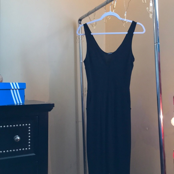 Elegant black jumpsuit with pockets - Picture 3 of 5